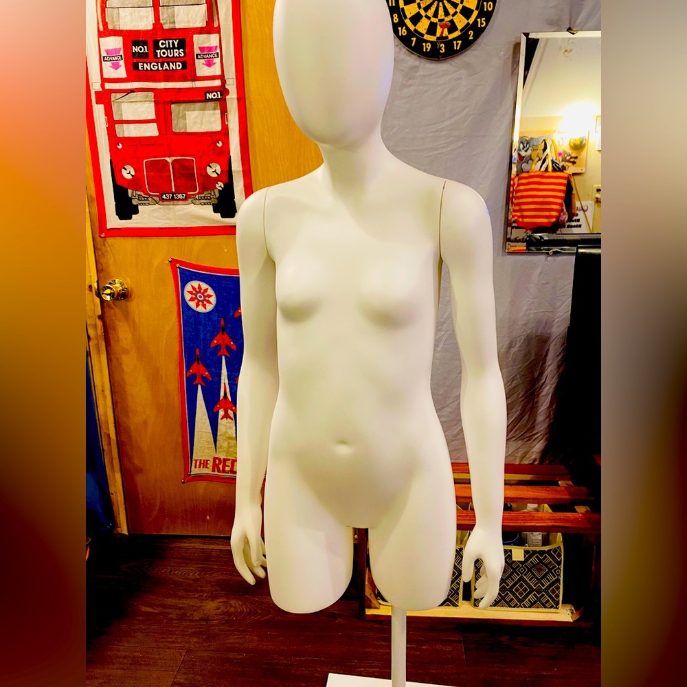 Fusion specialties mannequin